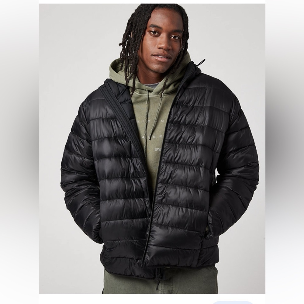 American Eagle lightweight down packable jacket size medium